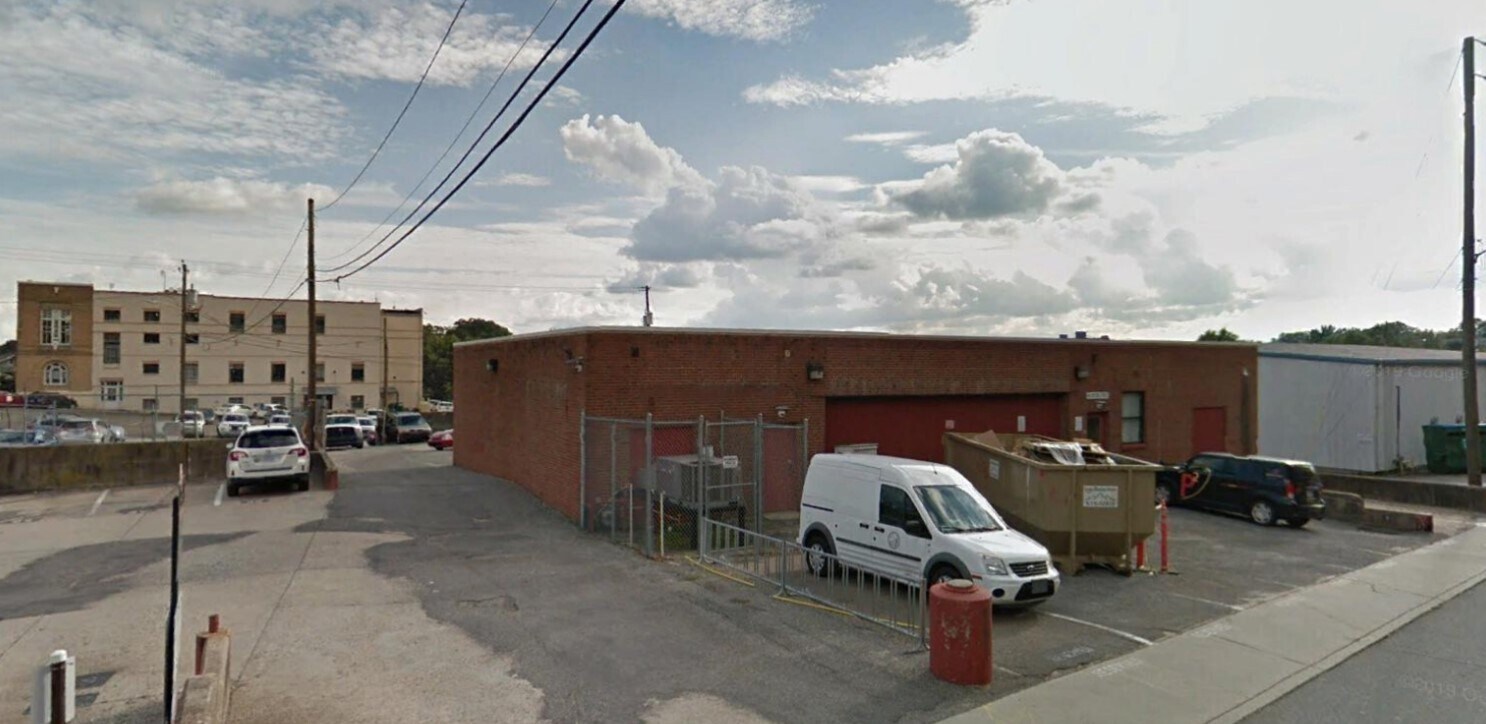 46 Aston St, Asheville, NC à louer Photo principale– Image 1 sur 61