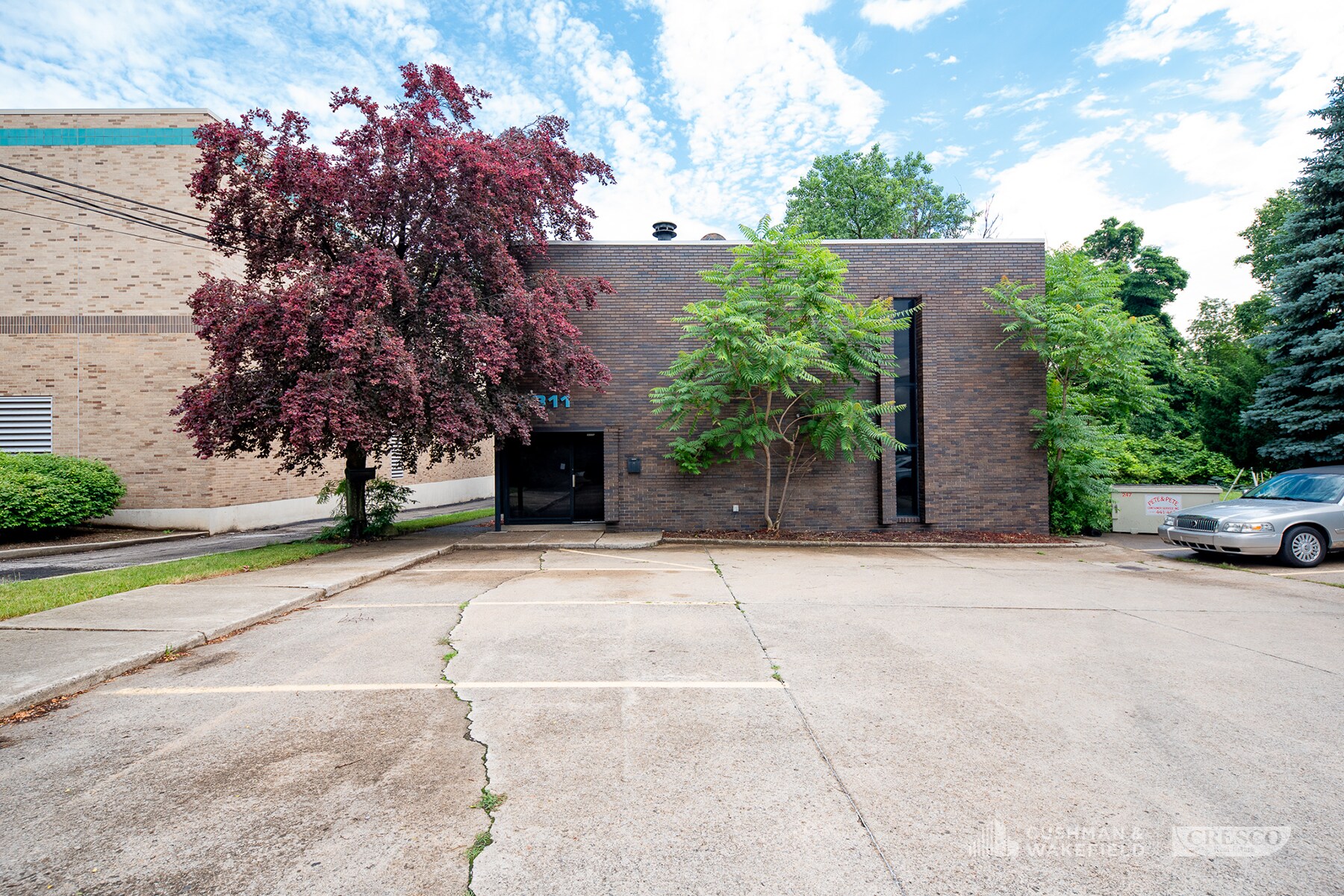 7311 Valley View Dr, Independence, OH à louer Photo de l’immeuble– Image 1 sur 8
