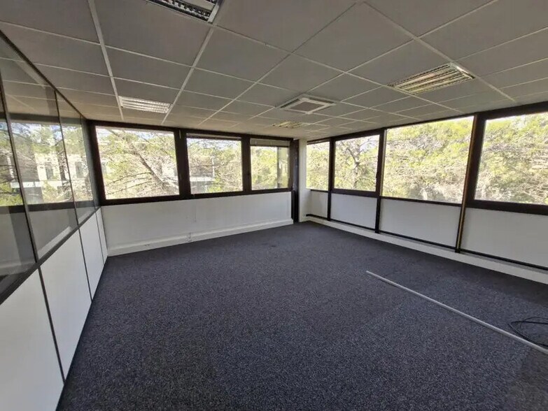 Bureau dans SOPHIA ANTIPOLIS à louer - Photo intérieure – Image 3 sur 7