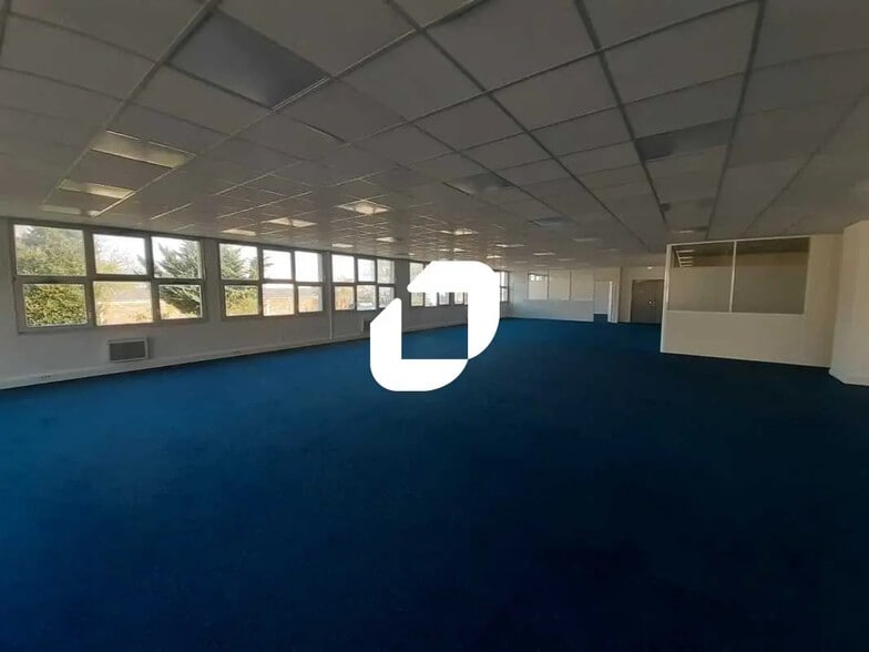 Bureau dans Montreuil à louer - Photo de l’immeuble – Image 1 sur 5