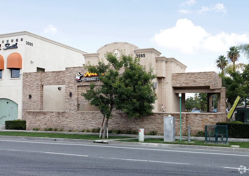 3595 Van Buren Blvd, Riverside, CA à louer - Photo principale – Image 3 sur 6