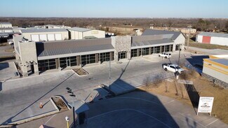 Plus de détails pour 520 Topeka Ave, Justin, TX - Bureau/Local commercial à louer