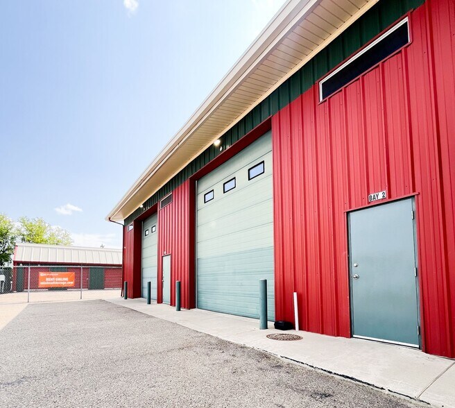 127 4 St NE, Redcliff, AB à louer - Photo de l’immeuble – Image 1 sur 2