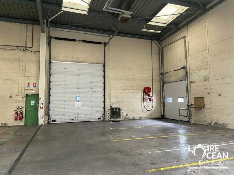 Local d’activités dans Beaucouzé à louer - Photo de l’immeuble – Image 1 sur 9