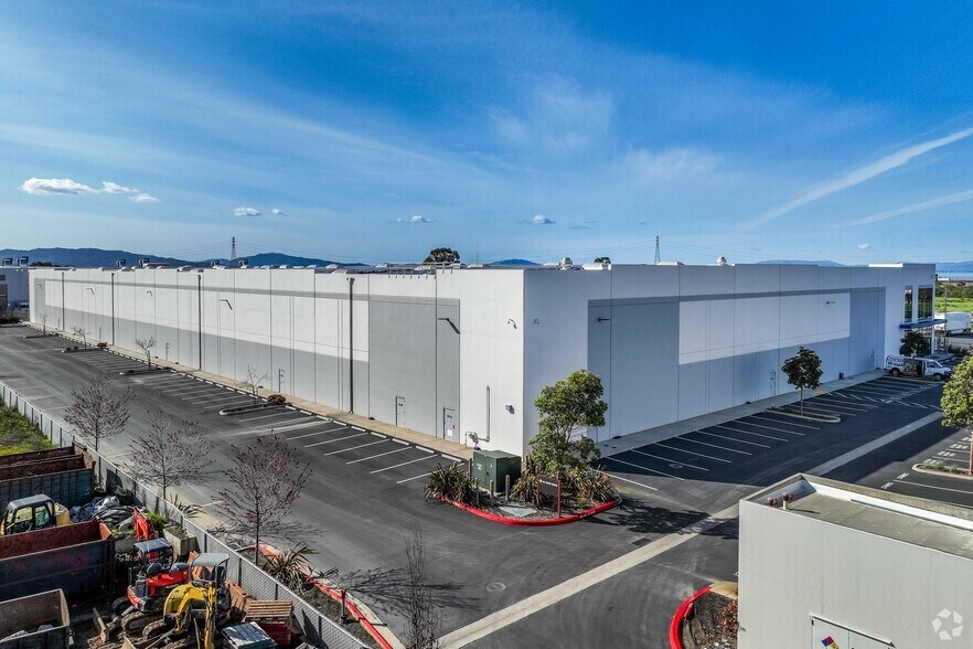 2593 Goodrick Ave, Richmond, CA à louer - Photo de l’immeuble – Image 2 sur 13