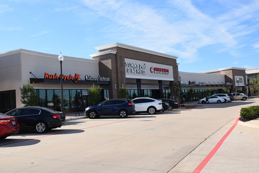 350-400 Promenade Way, Sugar Land, TX à louer - Photo de l’immeuble – Image 3 sur 21