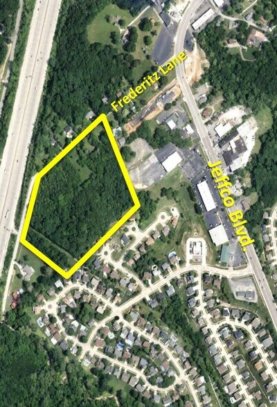 2558 Frederitzi Ln, Arnold, MO à vendre - Aérien – Image 1 sur 1