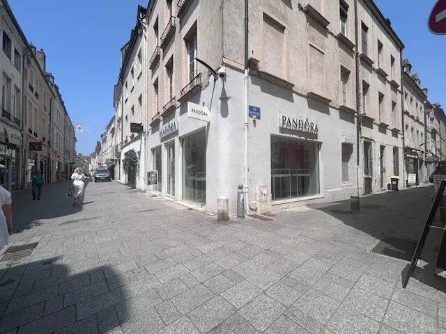 Plus de détails pour Local commercial à louer