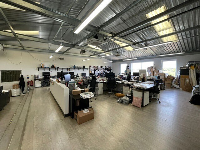 9A Walworth Rd, Andover à vendre - Photo de l’immeuble – Image 3 sur 3