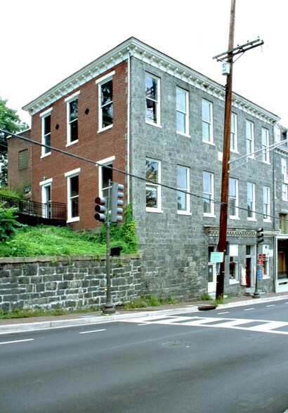 8210-8212 Main St, Ellicott City, MD à louer - Photo de l’immeuble – Image 2 sur 3