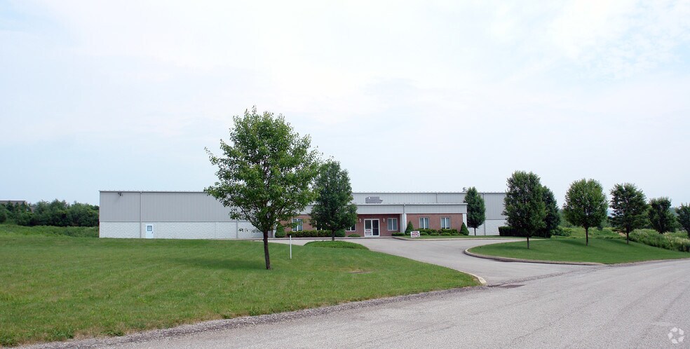 257 Cherry Hill Dr, Latrobe, PA à vendre - Photo de l’immeuble – Image 3 sur 4