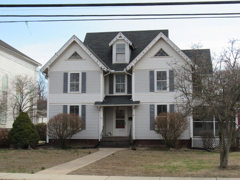 92 Main St, East Windsor, CT à vendre - Photo de l’immeuble – Image 2 sur 8