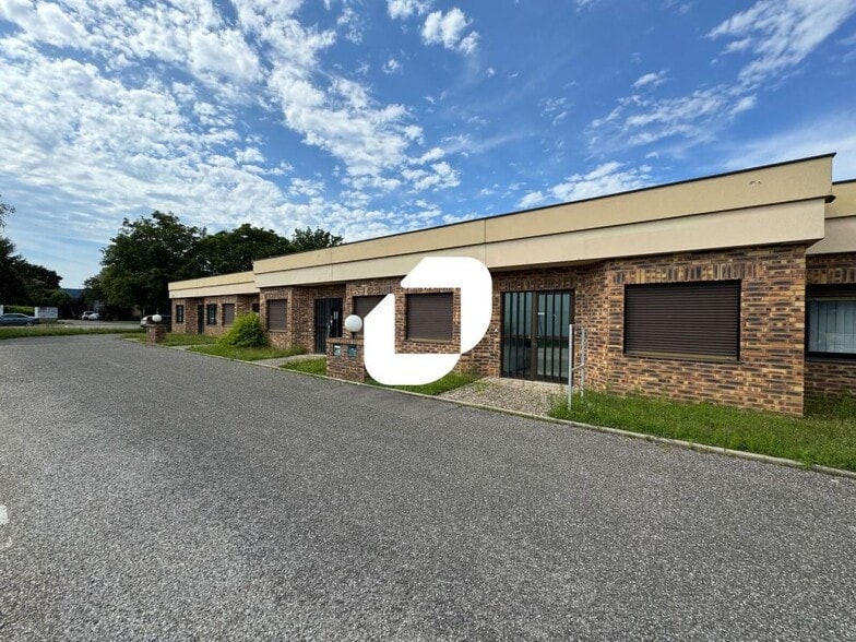 10 Rue Jean Monnet, Eckbolsheim à louer - Photo de l’immeuble – Image 1 sur 5