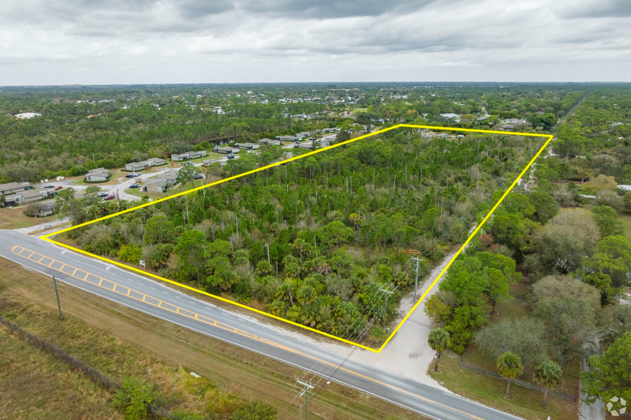 5001 Indrio Rd, Fort Pierce, FL à vendre Photo de l’immeuble– Image 1 sur 13