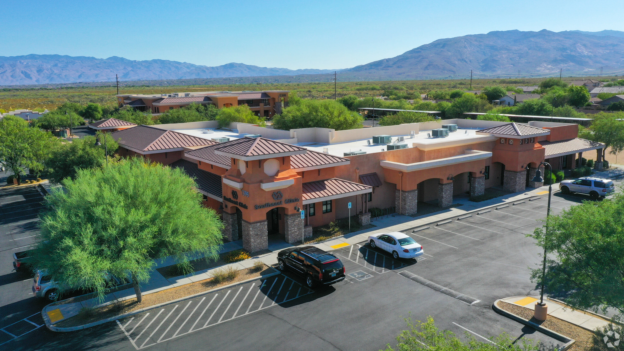 7355 S Houghton Rd, Tucson, AZ à louer Photo de l’immeuble– Image 1 sur 1