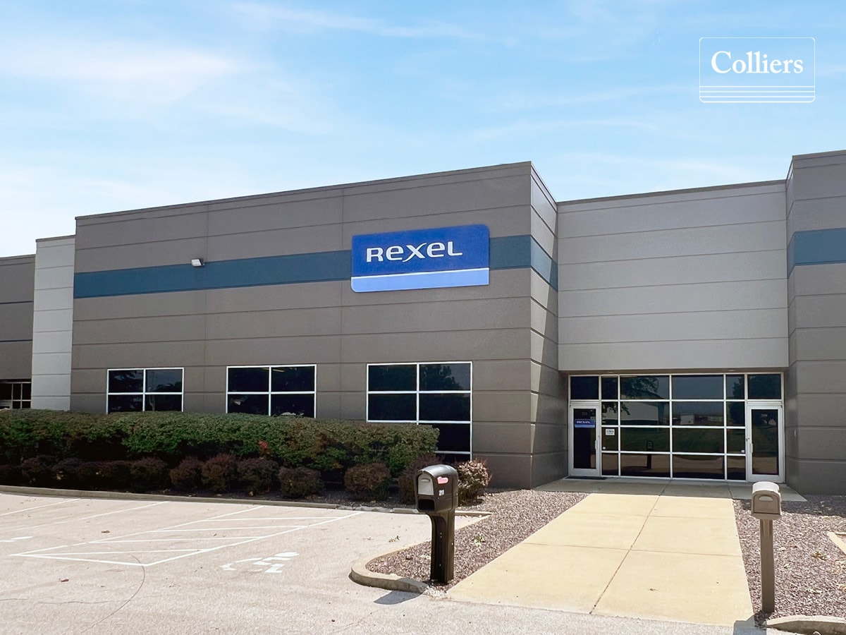 201-215 Stag Industrial Blvd, Lake Saint Louis, MO à louer Photo de l’immeuble– Image 1 sur 6