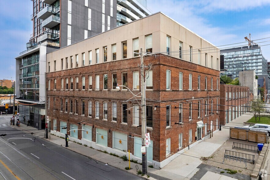 595 Adelaide St E, Toronto, ON à vendre - Photo principale – Image 1 sur 3
