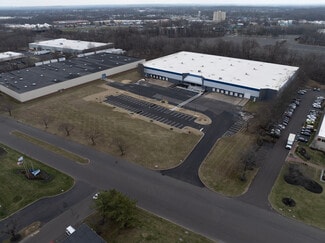Plus de détails pour 2151 Cabot Blvd W, Langhorne, PA - Industriel/Logistique à louer