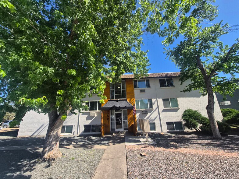 5661 W Green Meadows Pl, Denver, CO à vendre - Photo de l’immeuble – Image 2 sur 18