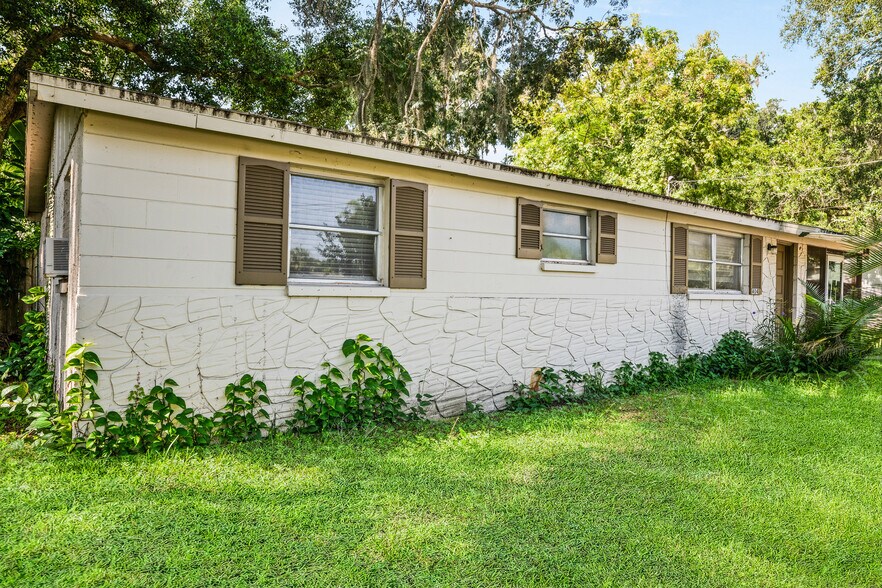 404 W Lutz Lake Fern Rd, Lutz, FL à vendre - Photo de l’immeuble – Image 2 sur 18