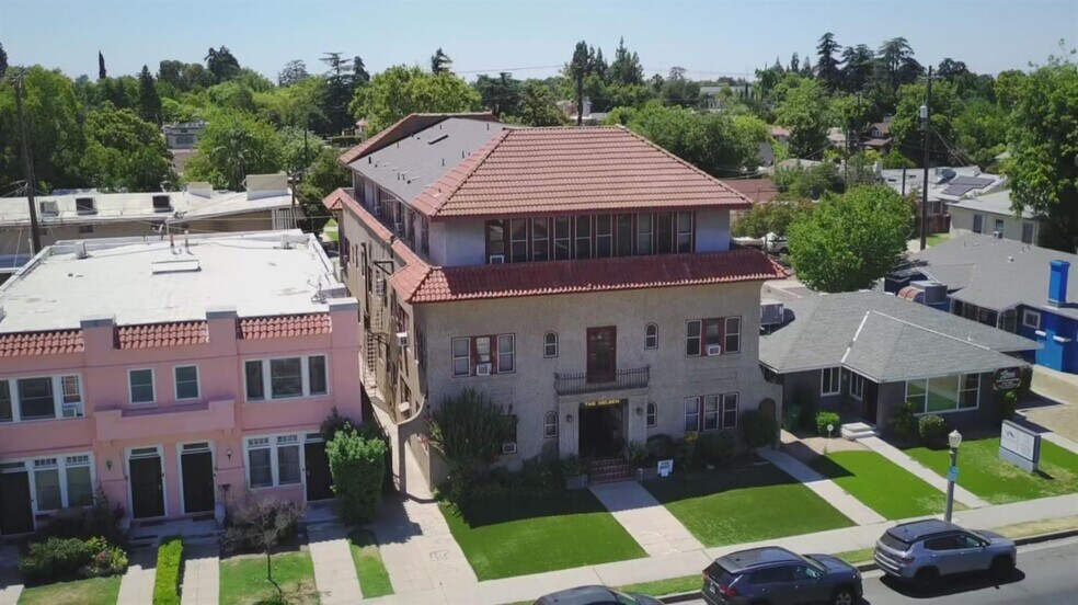 1561 N Van Ness Ave, Fresno, CA à vendre - Photo de l’immeuble – Image 2 sur 5