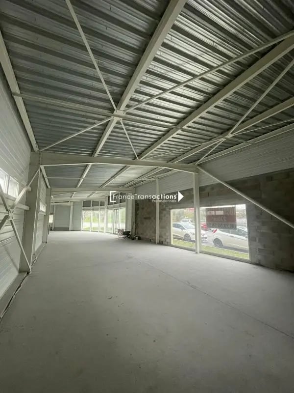 Local commercial dans Castres à louer Photo intérieure– Image 1 sur 5