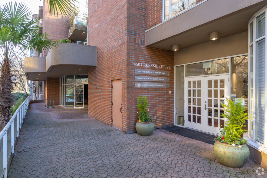 1450 Creekside Dr, Vancouver, BC à louer - Photo de l’immeuble – Image 2 sur 13