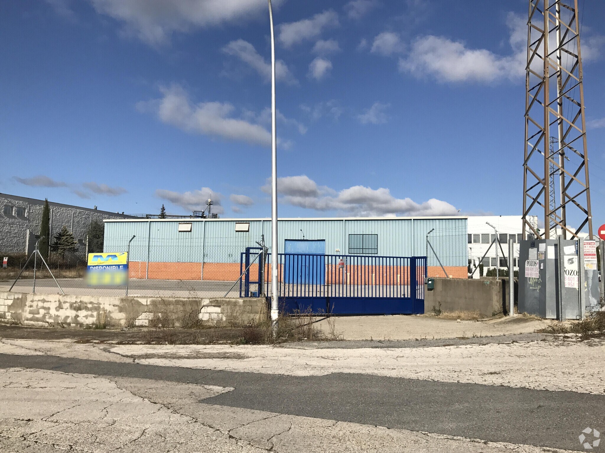 Industriel/Logistique dans Colmenar Viejo, Madrid à louer Photo de l’immeuble– Image 1 sur 11