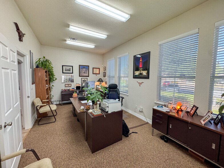 600 Round Rock West, Round Rock, TX à louer - Photo de l’immeuble – Image 3 sur 13