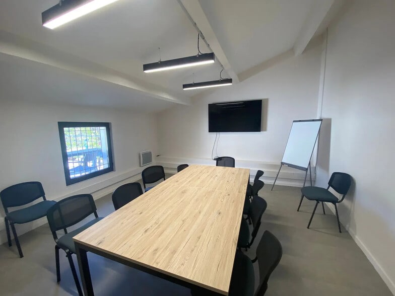 Bureau dans Marseille à louer - Photo de l’immeuble – Image 2 sur 7