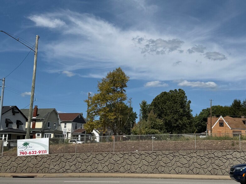 2119 Sunset Blvd, Steubenville, OH à vendre - Photo de l’immeuble – Image 1 sur 9