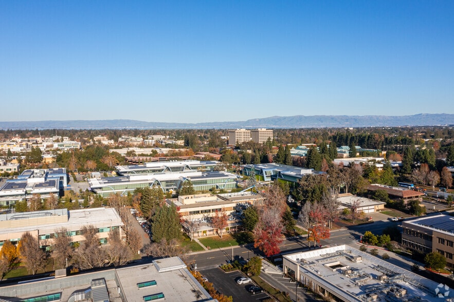 2625 Hanover St, Palo Alto, CA à louer - Aérien – Image 2 sur 8