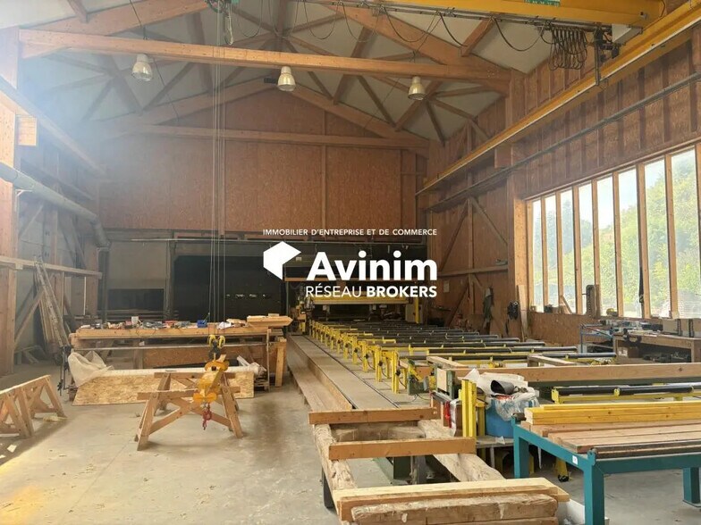 Local d’activités dans Pont-de-Roide-Vermondans à louer - Photo de l’immeuble – Image 3 sur 9