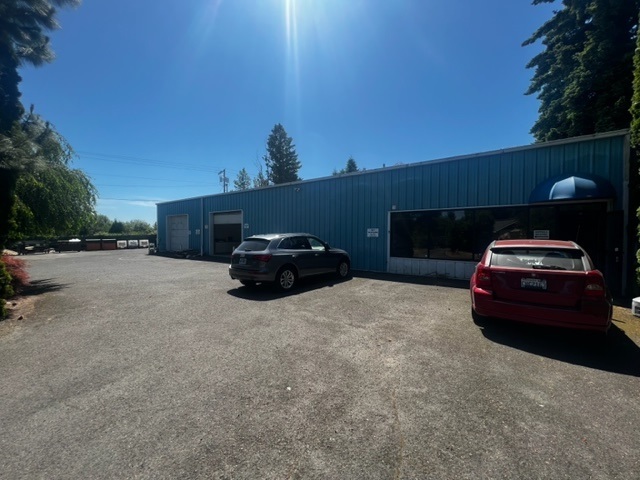 30750 NW Hillcrest St, North Plains, OR à louer - Photo de l’immeuble – Image 2 sur 4