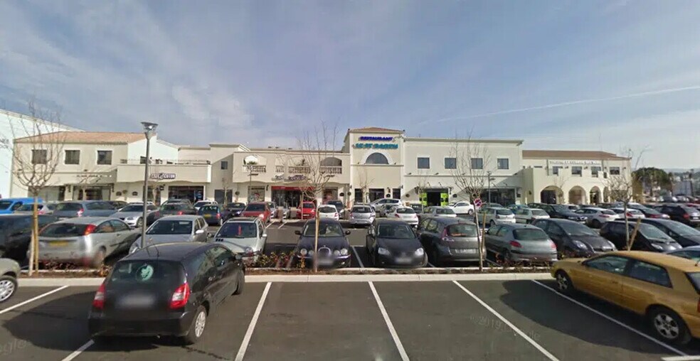 Local commercial dans Cabriès à louer - Photo de l’immeuble – Image 1 sur 4