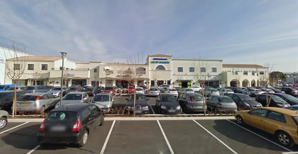 Local commercial dans Cabriès à louer Photo de l’immeuble– Image 1 sur 5