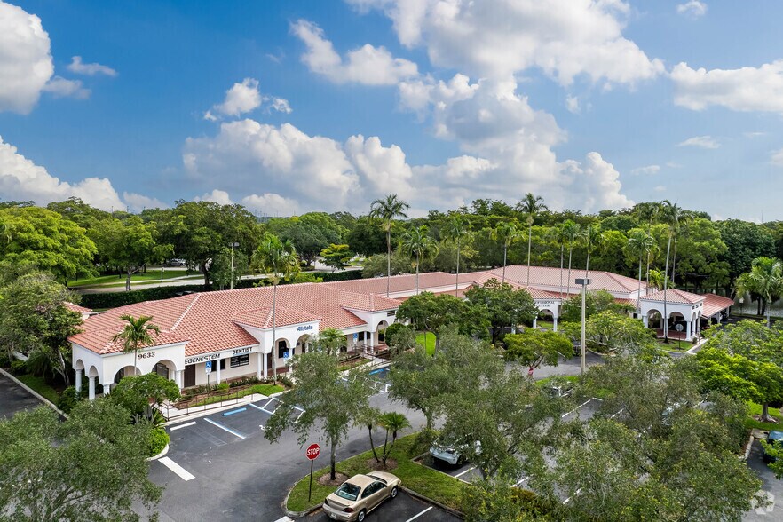 9633 W Broward Blvd, Plantation, FL à vendre - Photo de l’immeuble – Image 3 sur 4