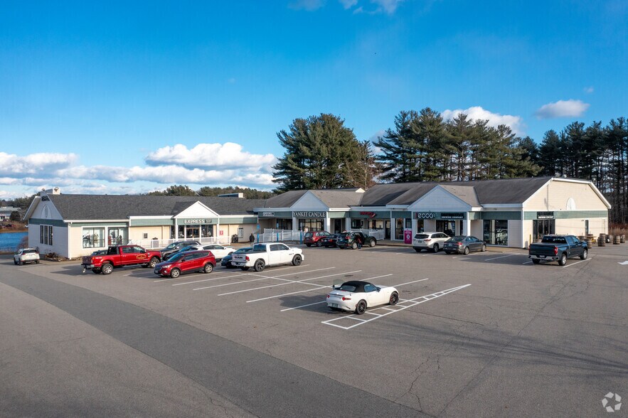 318 Us Route 1, Kittery, ME à louer - Photo principale – Image 1 sur 14