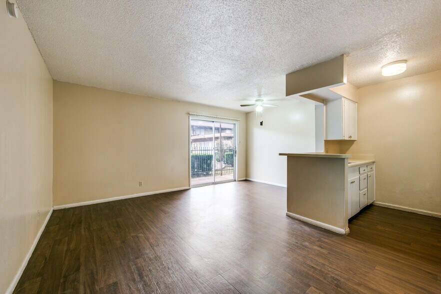 158 De Chantle Rd, San Antonio, TX à vendre - Photo de l’immeuble – Image 2 sur 22
