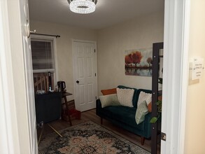437 E Iris Dr, Nashville, TN à louer Photo de l’immeuble– Image 1 sur 3