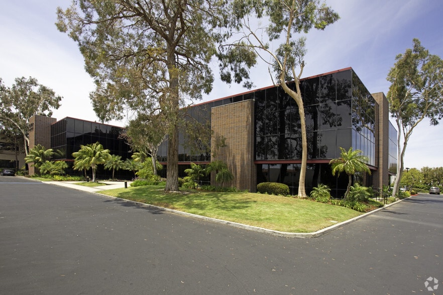 20101 SW Birch St, Newport Beach, CA à louer - Photo principale – Image 1 sur 22
