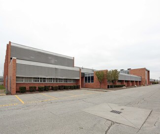Plus de détails pour 2800 W 14 Mile Rd, Royal Oak, MI - Industriel/Logistique à louer