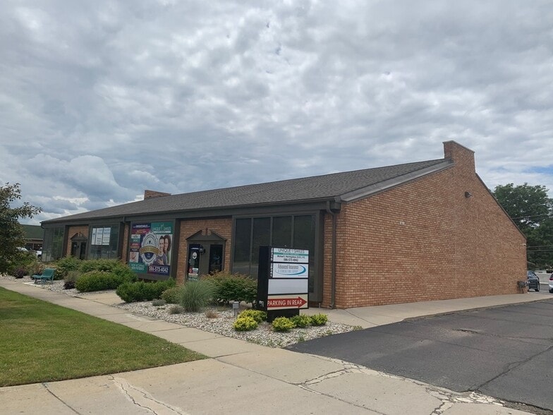 28289-28315 Hoover Rd, Warren, MI à vendre - Photo de l’immeuble – Image 2 sur 8