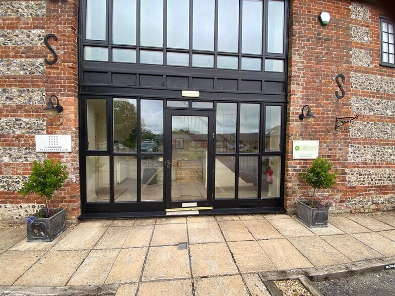 Hinton Business Park, Tarrant Hinton à louer - Photo de l’immeuble – Image 2 sur 2