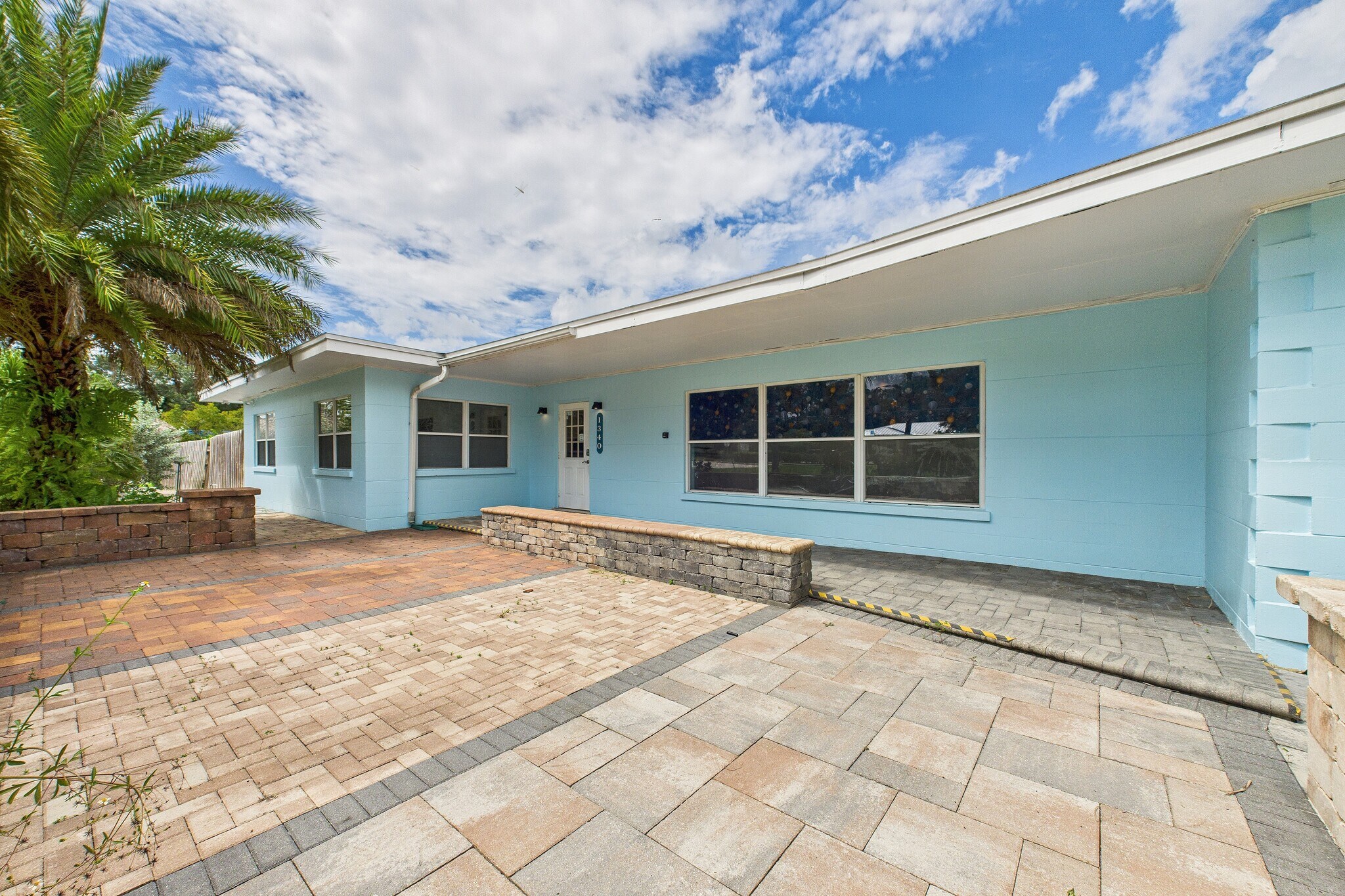 1340 S Wickham Rd, West Melbourne, FL à vendre Photo de l’immeuble– Image 1 sur 58