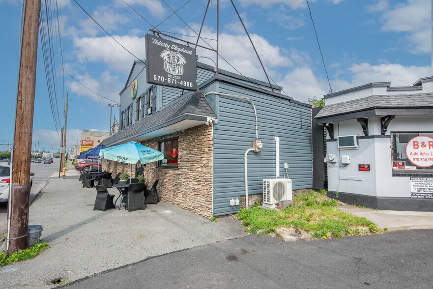 932 Wyoming Ave, Scranton, PA à vendre - Photo de l’immeuble – Image 2 sur 34