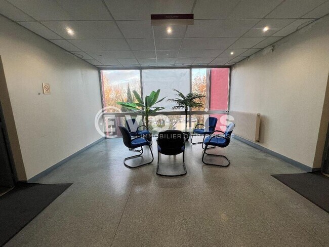 Plus de détails pour Bureau, Local d'activités à louer