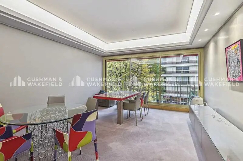 32 Boulevard Flandrin, Paris à louer - Photo de l’immeuble – Image 2 sur 12