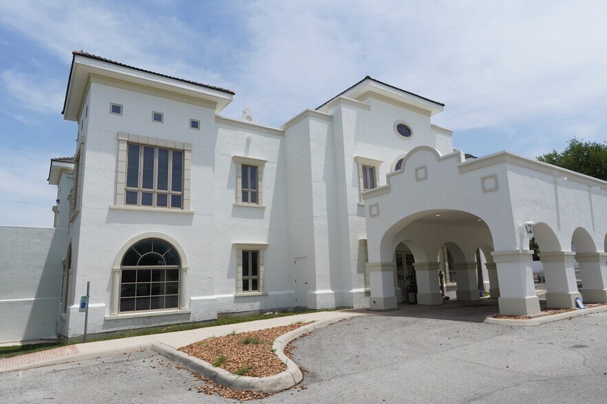 4775 Hamilton Wolfe Rd, San Antonio, TX à vendre - Photo de l’immeuble – Image 2 sur 12