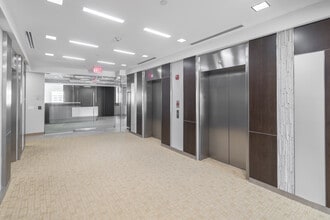 2000 Edmund Halley Dr, Reston, VA à louer Photo intérieure– Image 1 sur 6